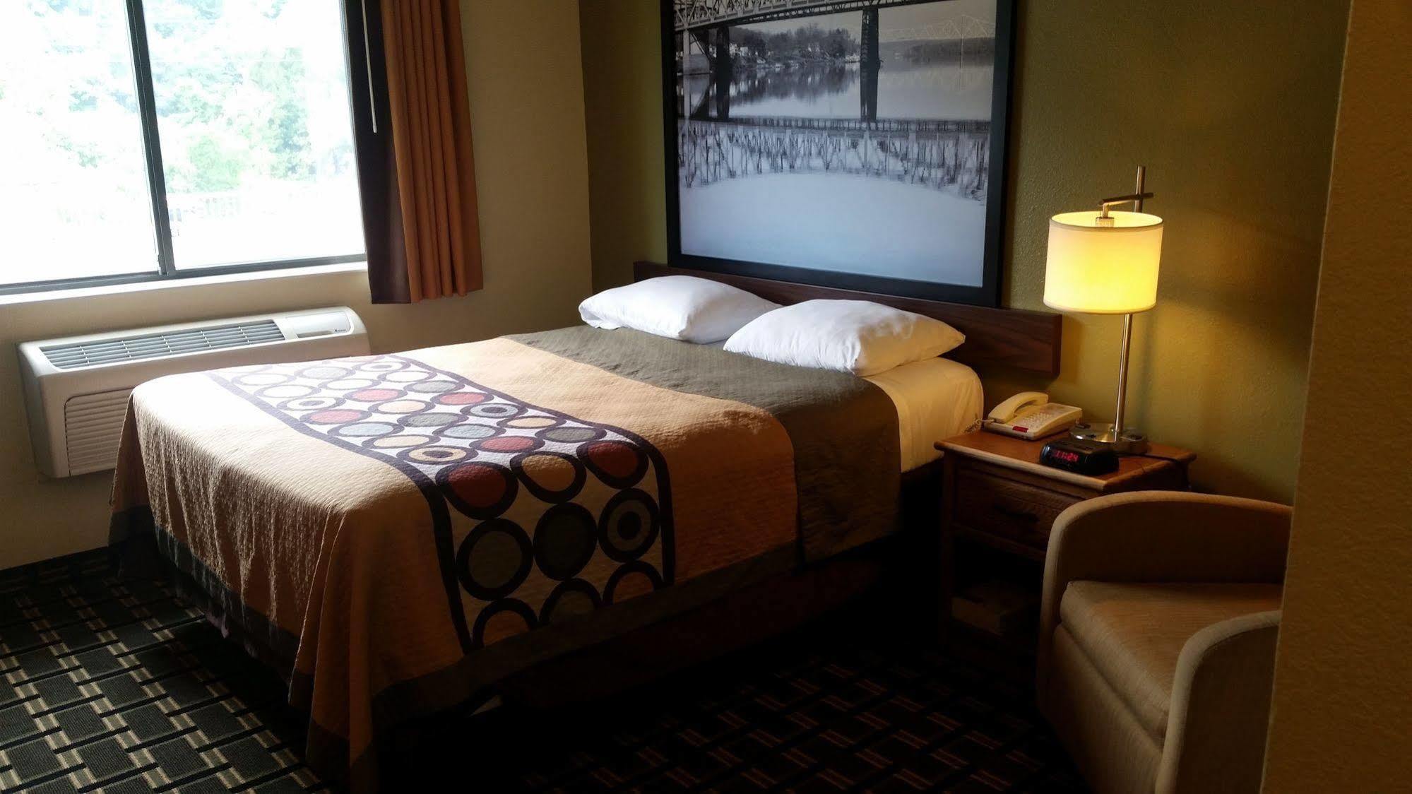 Hotel Super 8 By Wyndham Wheeling Wv Extérieur photo